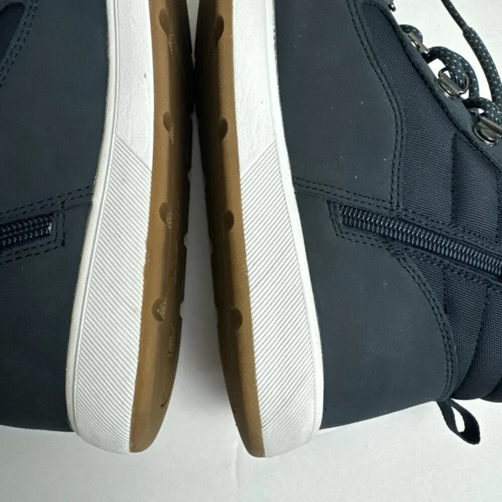 Boys' Damien Boots Navy Blue Size 6  BIG BOY Cat & Jack